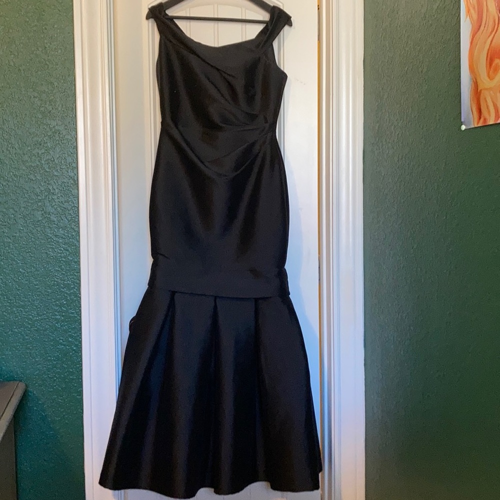 VINCE CAMUTO BLACK SIZE 4P MERMAID GOWN